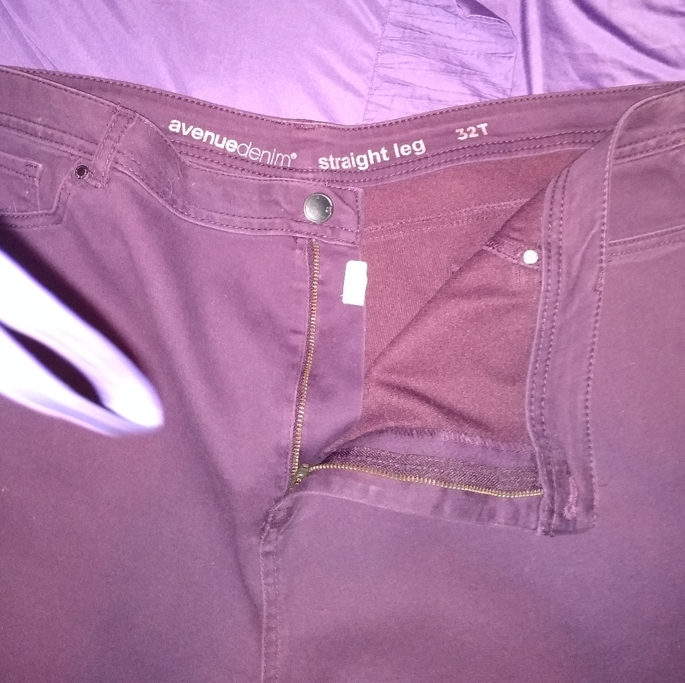 Jeans - Picture 2 of 3